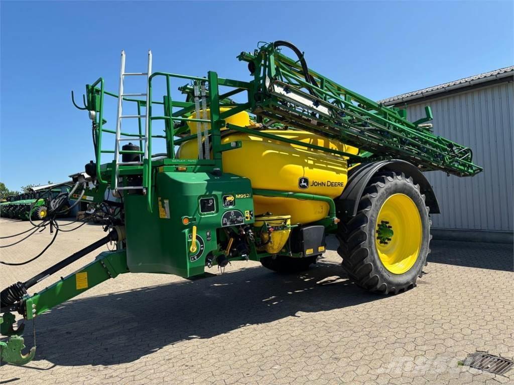 John Deere M952I Причіпні обприскувачі