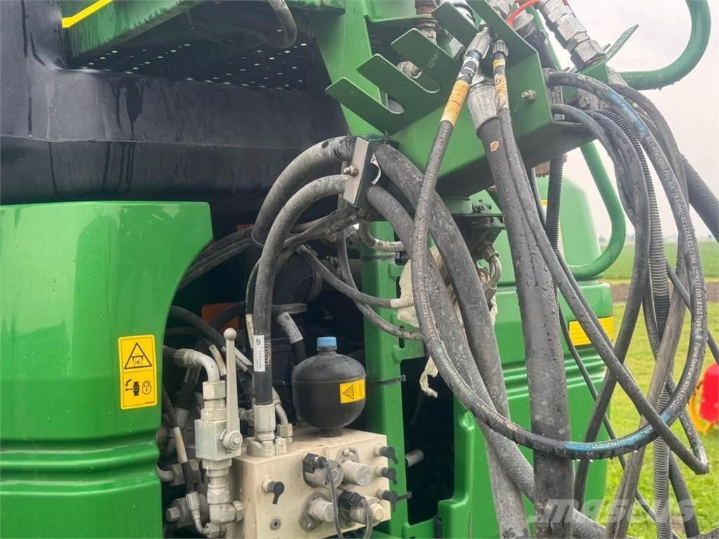 John Deere R952I Причіпні обприскувачі