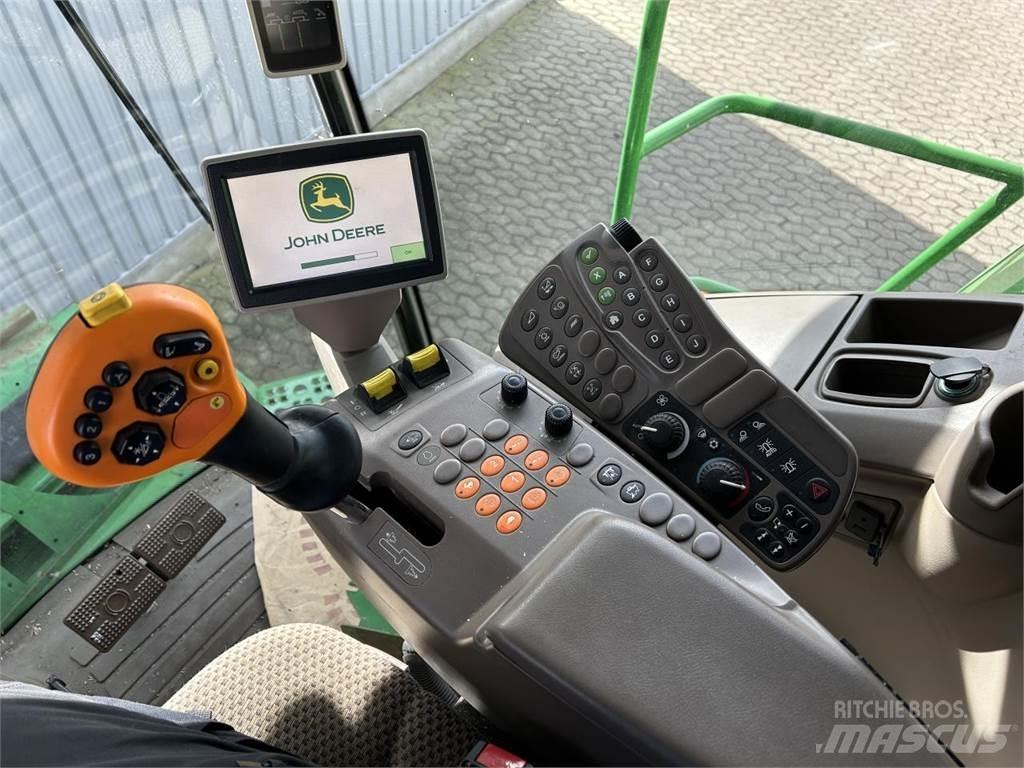 John Deere S690 Зернозбиральні комбайни