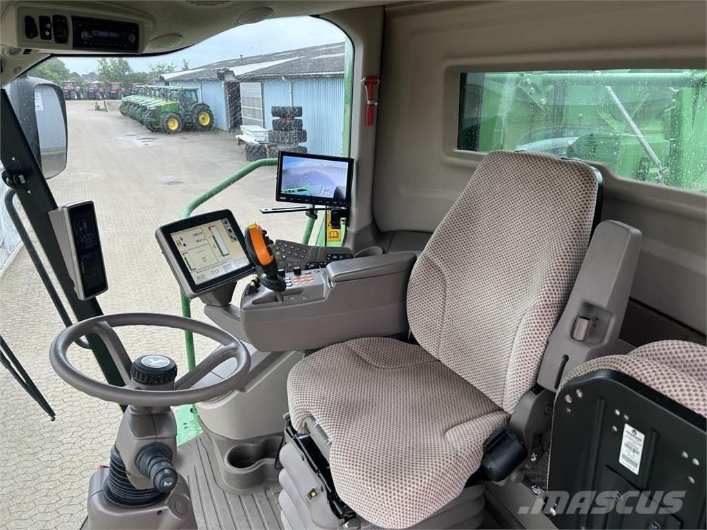 John Deere S690 Зернозбиральні комбайни