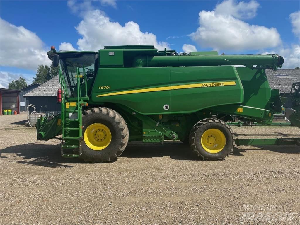 John Deere T670I Зернозбиральні комбайни