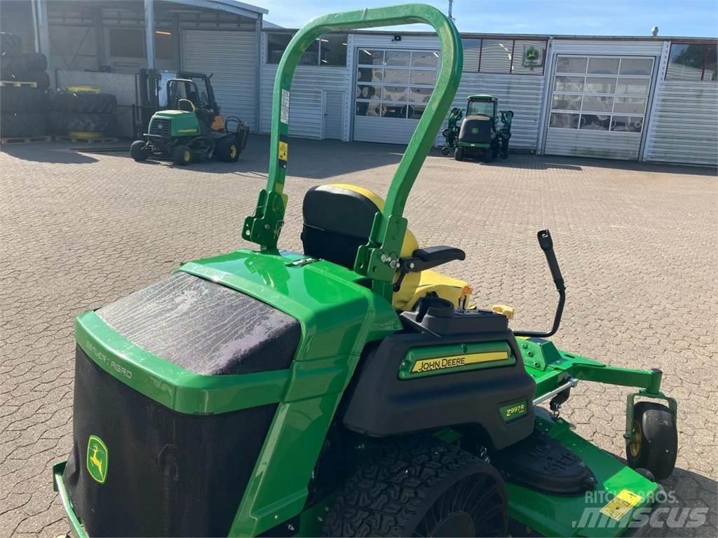 John Deere Z997 Трактори