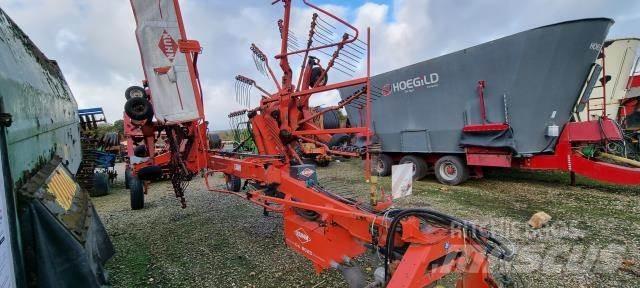 Kuhn GA8020 Граблі і сінозворушувачі