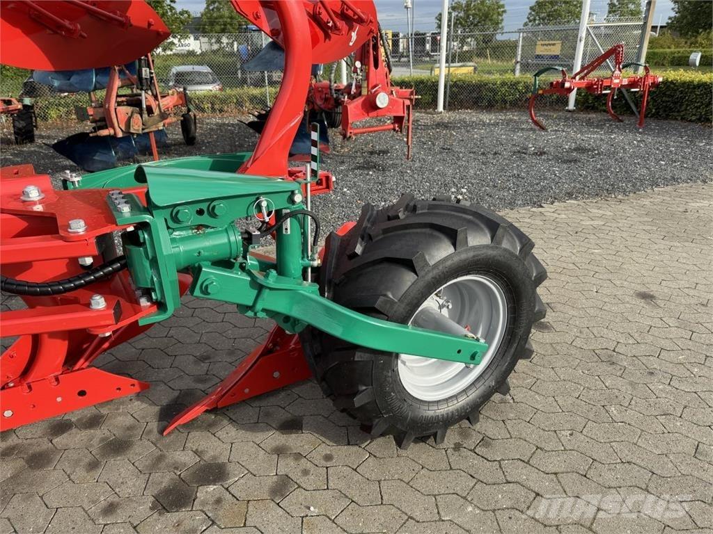 Kverneland 3300S Реверсивні плуги