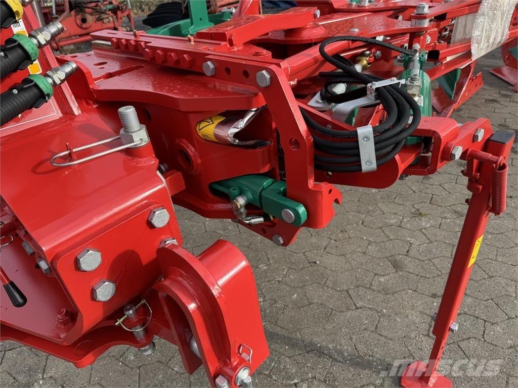 Kverneland 3300S Реверсивні плуги