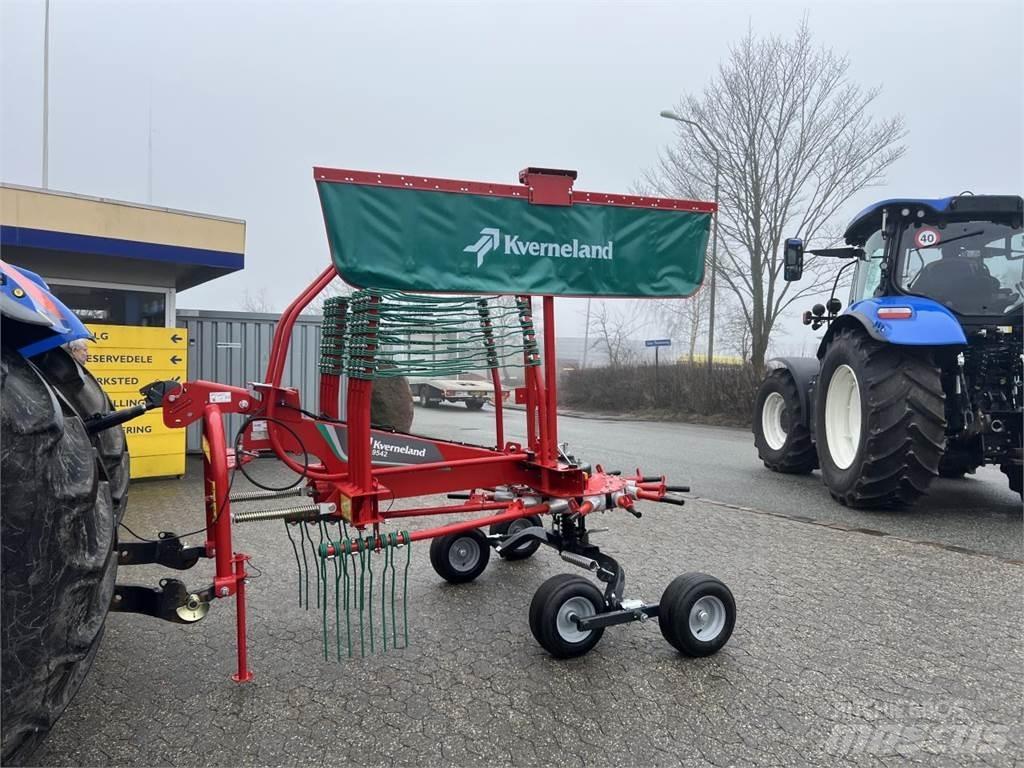 Kverneland 9542 Граблі і сінозворушувачі