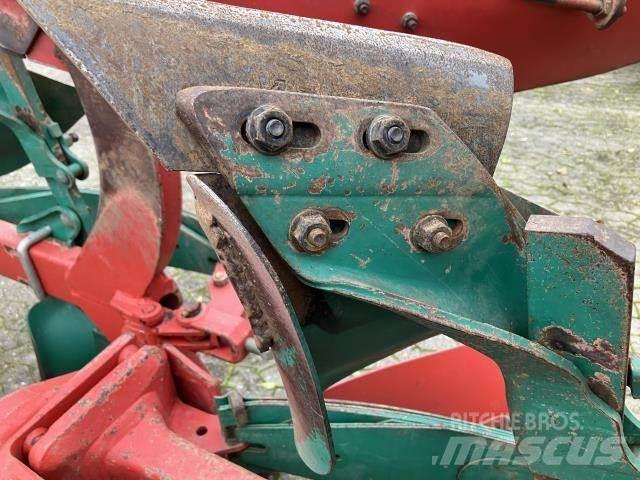 Kverneland EG200 Реверсивні плуги