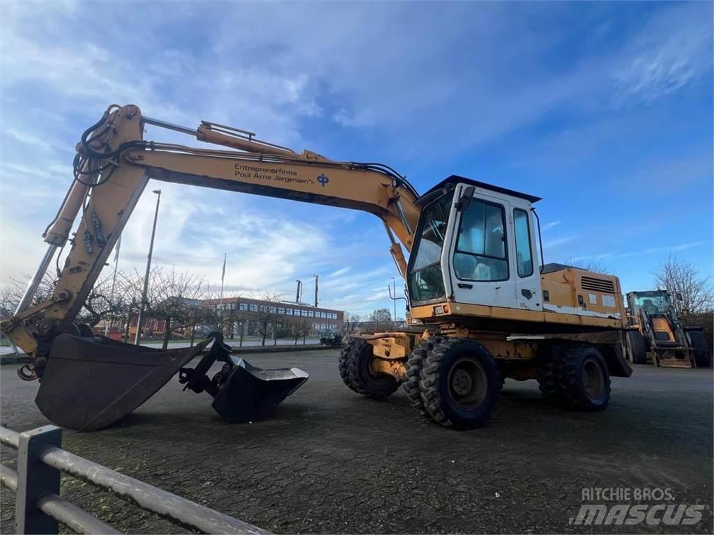 Liebherr 902 Колісні екскаватори