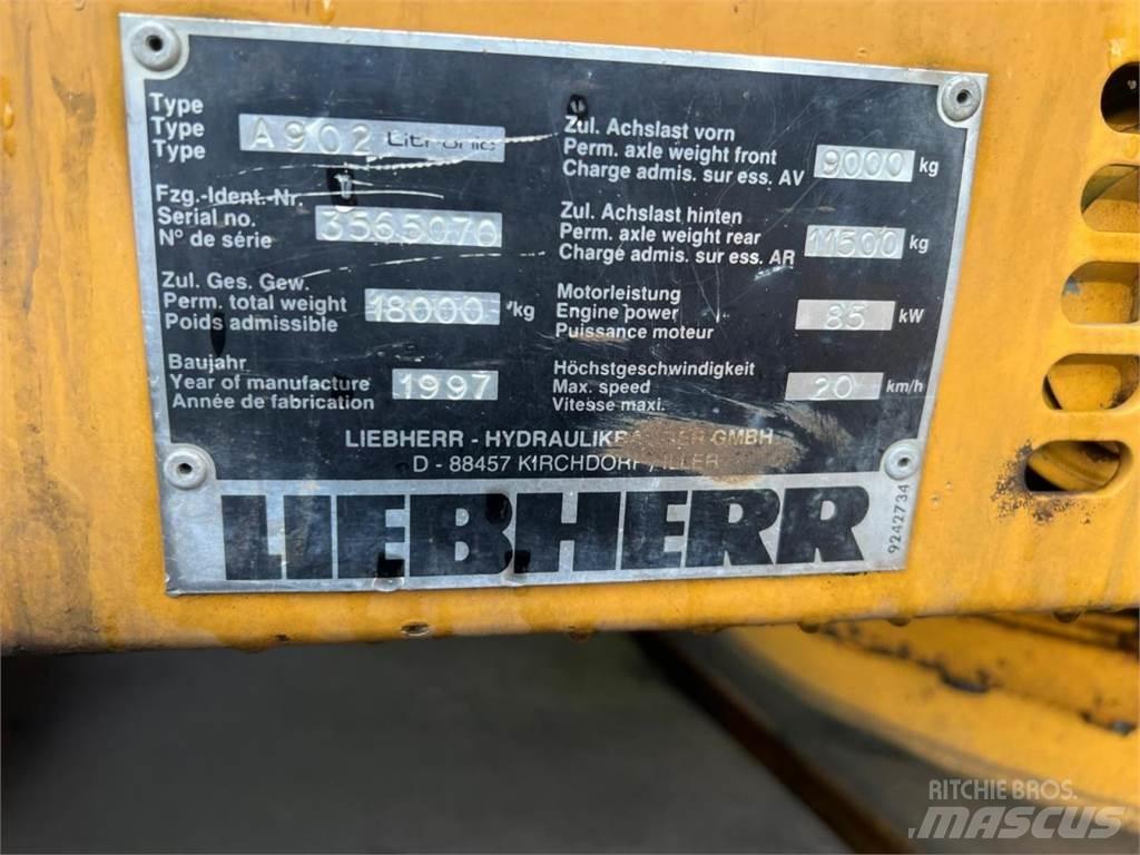 Liebherr 902 Колісні екскаватори
