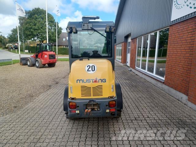 Mustang AL506 Малі навантажувачі