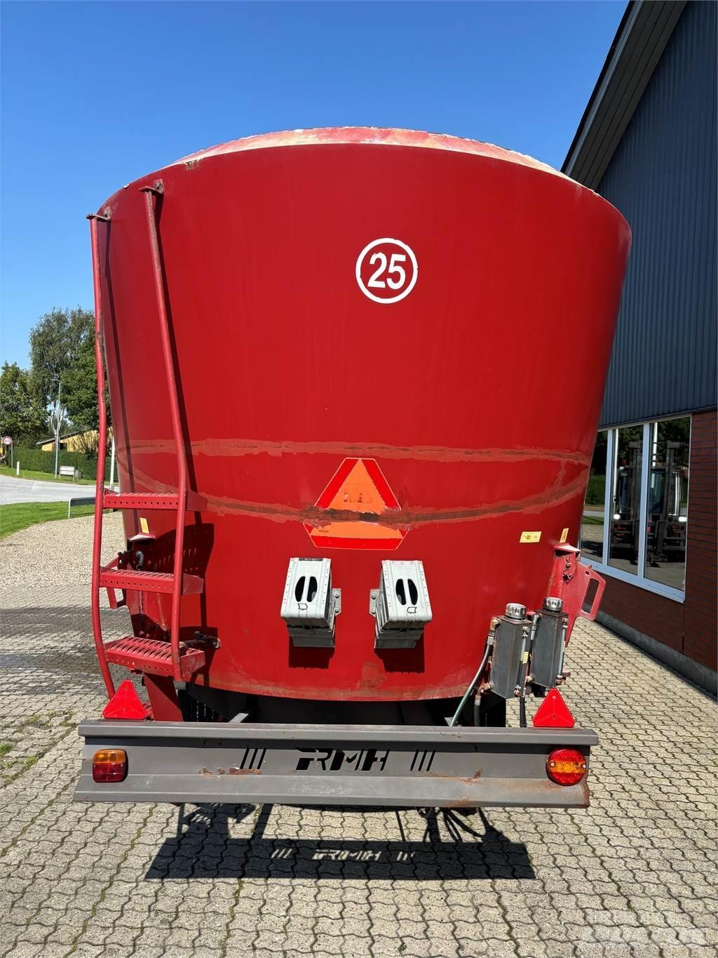 RMH MIXELL 22 Кормові вагони