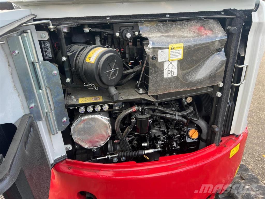 Takeuchi TB325R Міні-екскаватори < 7т