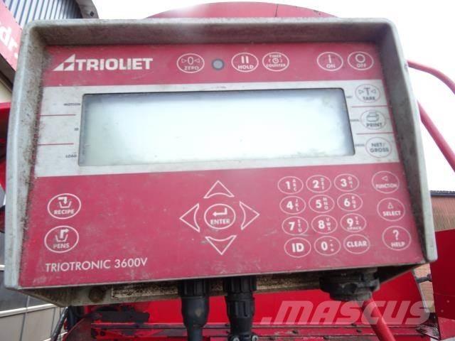 Trioliet 3000-3 Кормові вагони