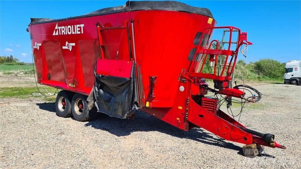 Trioliet 3000-3 Кормові вагони