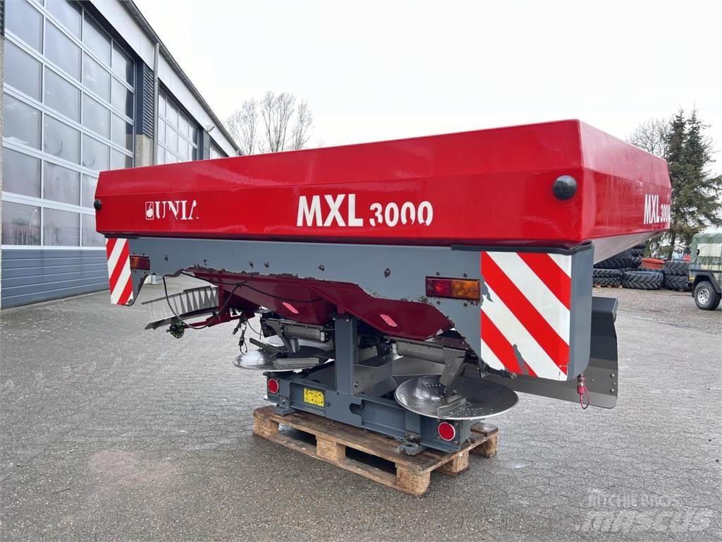 Unia MXL3000 Самохідні обприскувачі