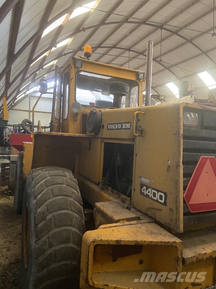 Volvo BM 4400 Фронтальні навантажувачі
