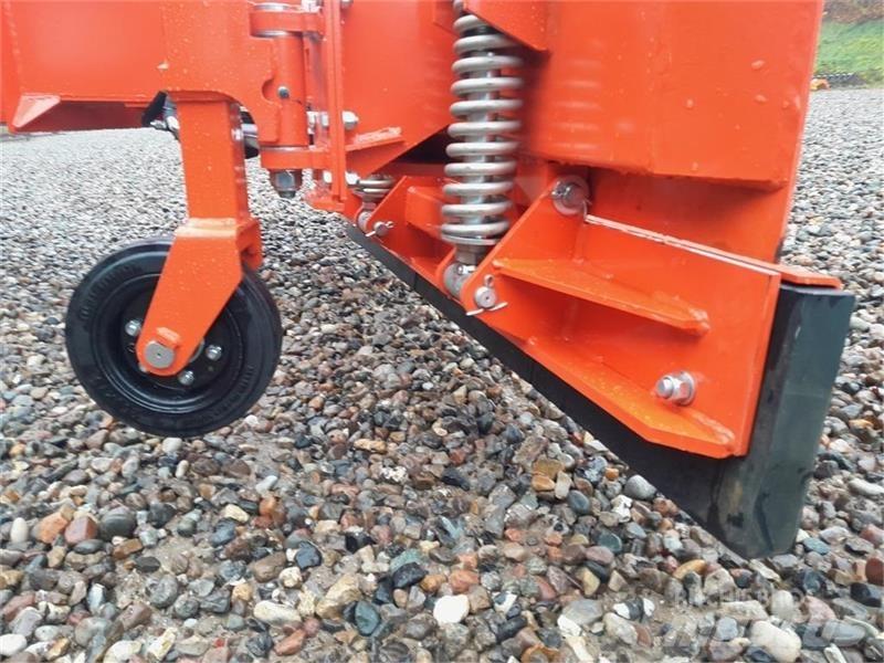  - - -  BOXER AGRI Снігоочищувальні ножі та плуги