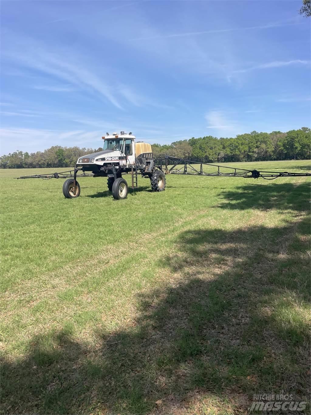 Agco 4640 Причіпні обприскувачі