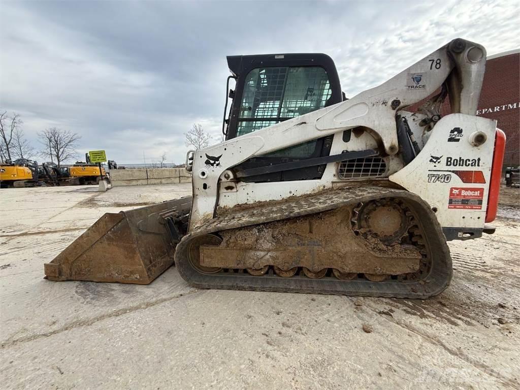 Bobcat T740 Малі навантажувачі