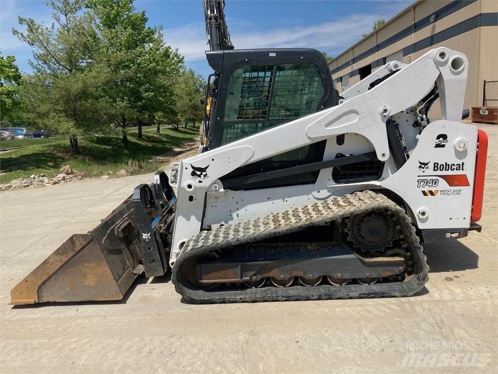 Bobcat T740 Малі навантажувачі