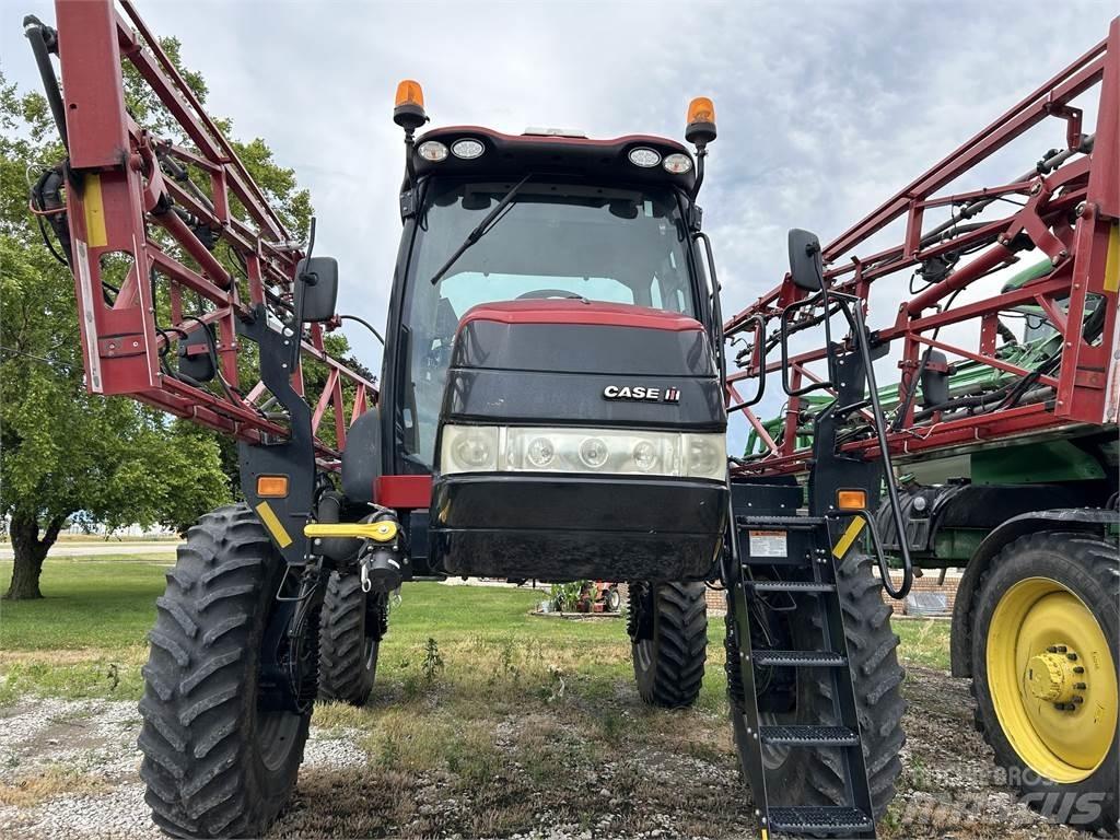 Case IH 3240 Причіпні обприскувачі