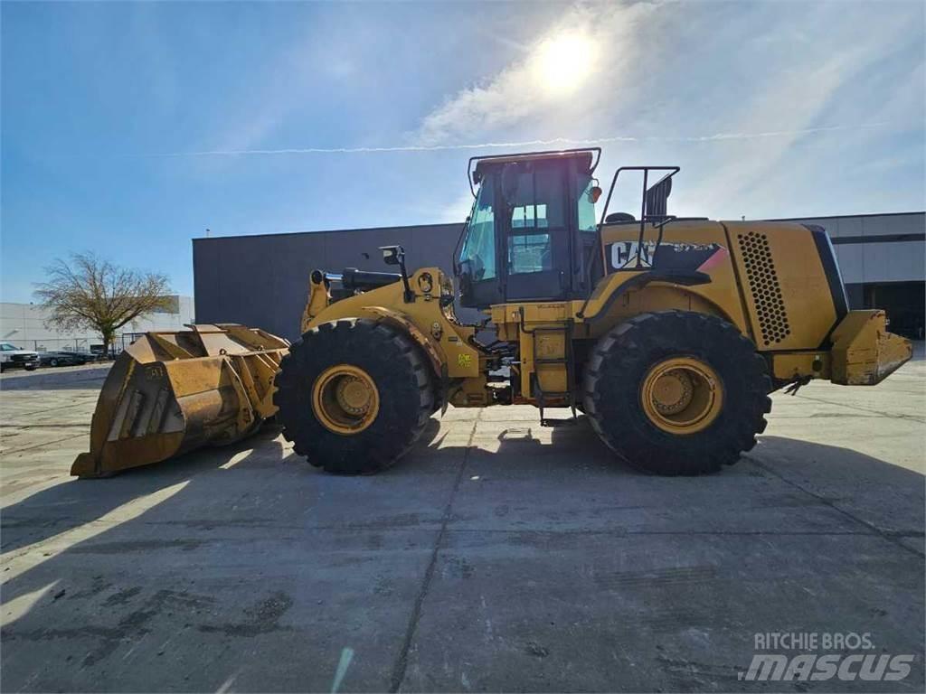 CAT 972K Фронтальні навантажувачі