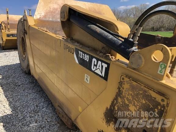 CAT TS180 Трактори