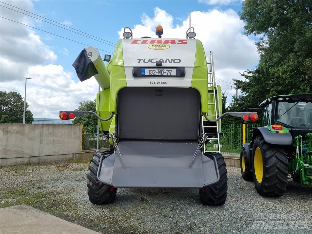 CLAAS 430 Tucano Зернозбиральні комбайни