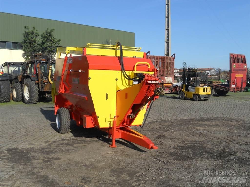 Comag 6M3 Завантажувачі змішувальних машин