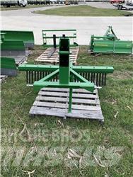 Frontier LR5060 Граблі і сінозворушувачі