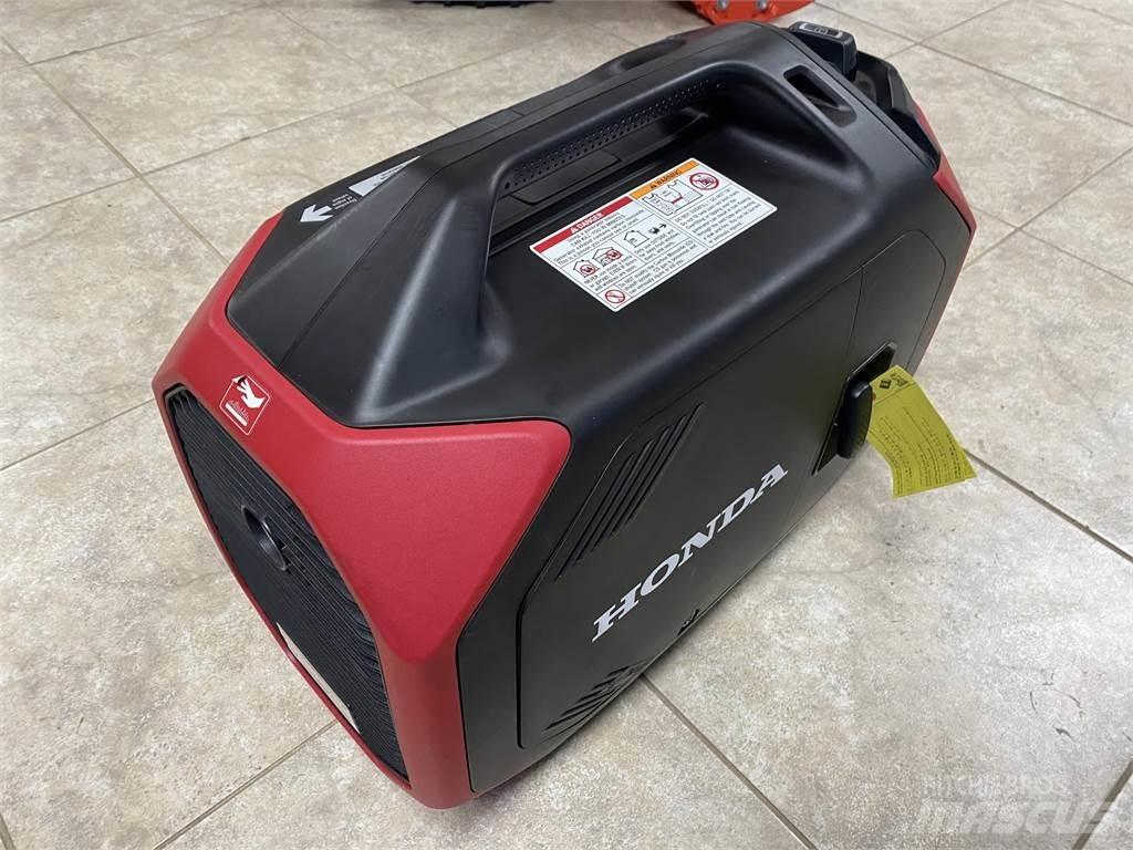 Honda EU3200I Освітлювальні вежі