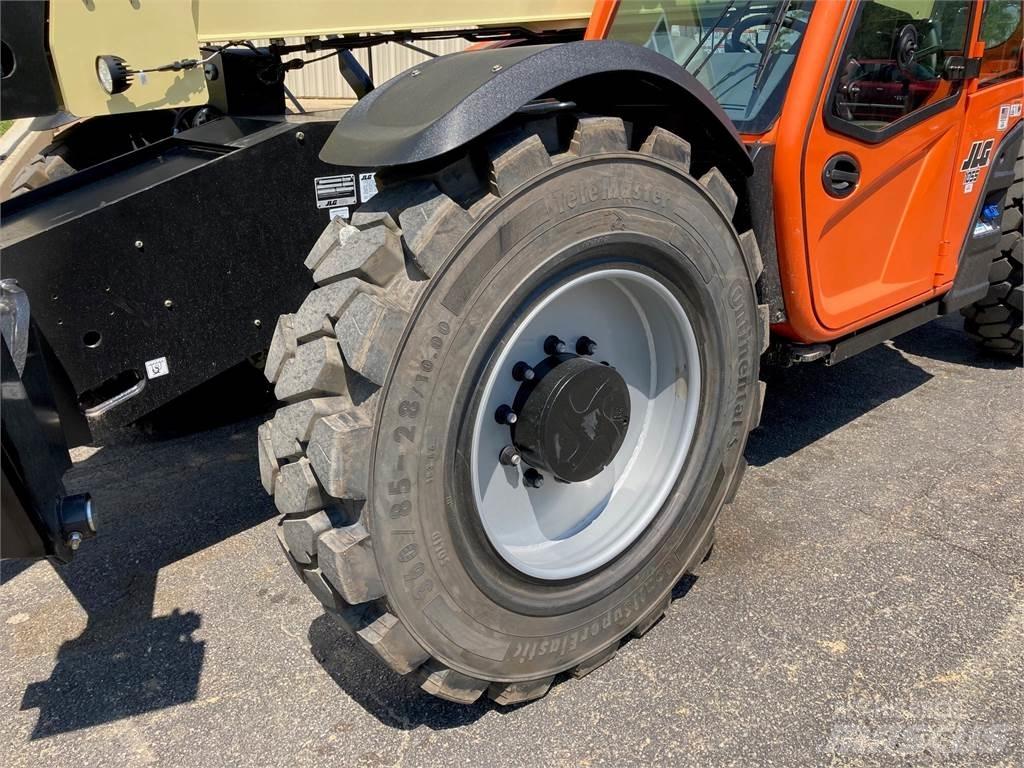JLG 1055 Телескопічні навантажувачі