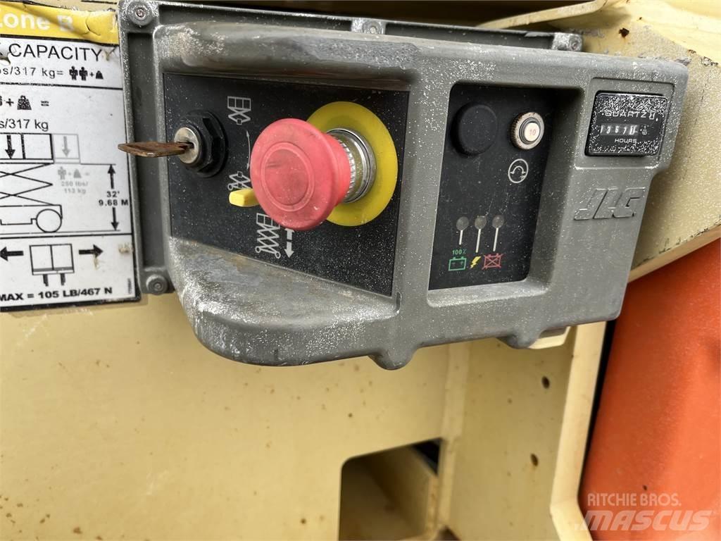 JLG 3246ES Інші крани