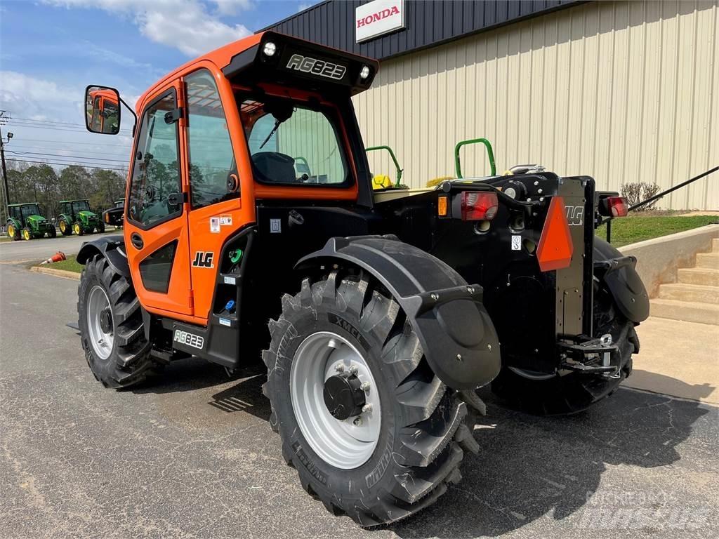 JLG 823 Телескопічні навантажувачі