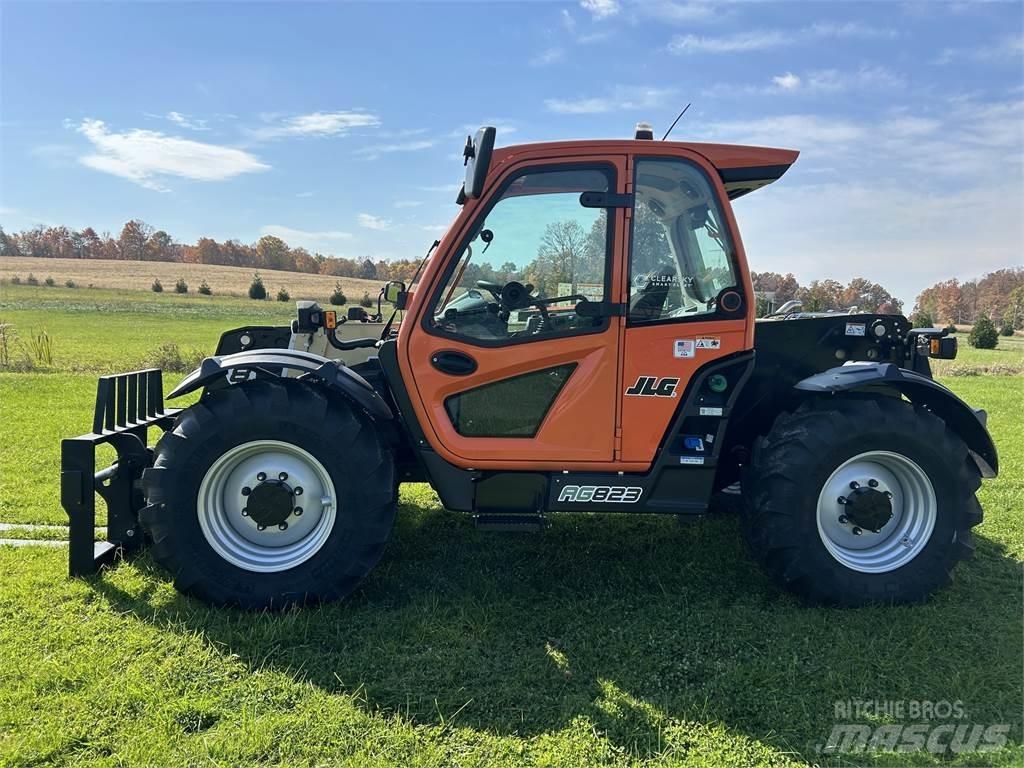 JLG AG823 Телескопічні навантажувачі