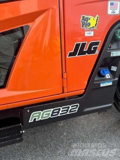 JLG AG832 Телескопічні навантажувачі