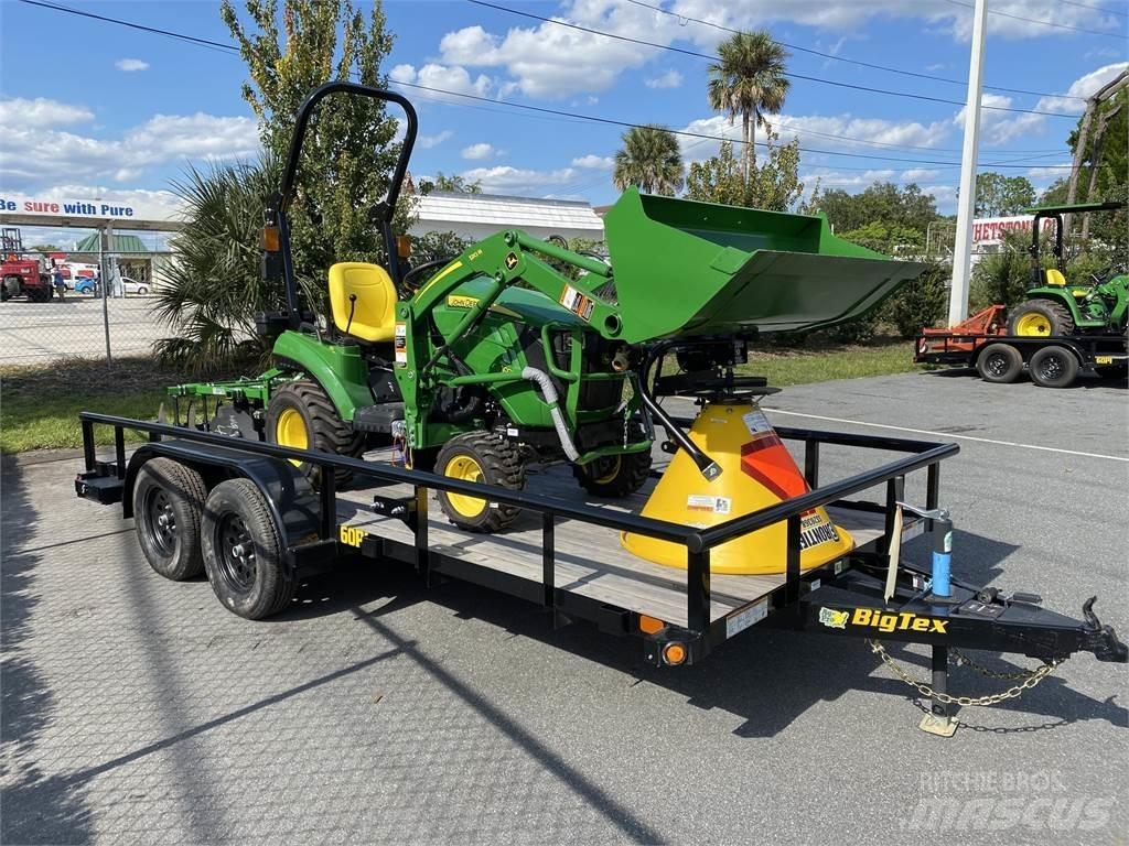John Deere 1023E Трактори