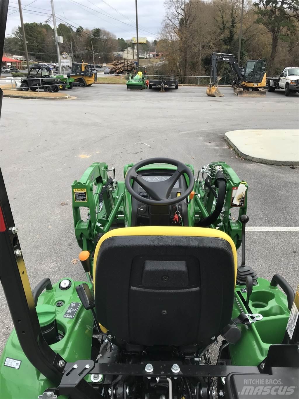 John Deere 1023E Трактори