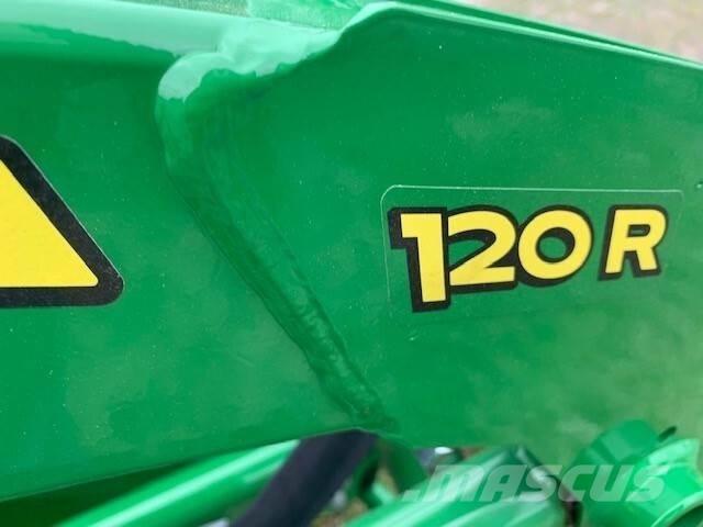 John Deere 1023E Трактори