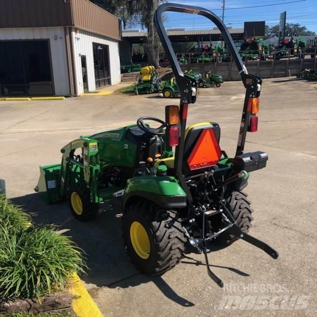 John Deere 1023E Трактори
