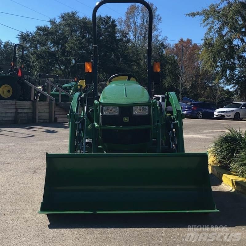 John Deere 1023E Трактори