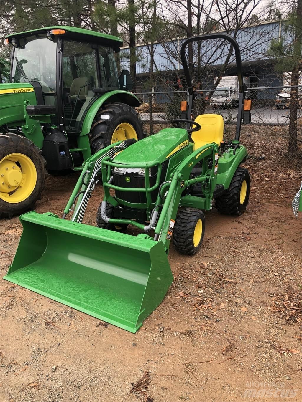 John Deere 1023E Трактори