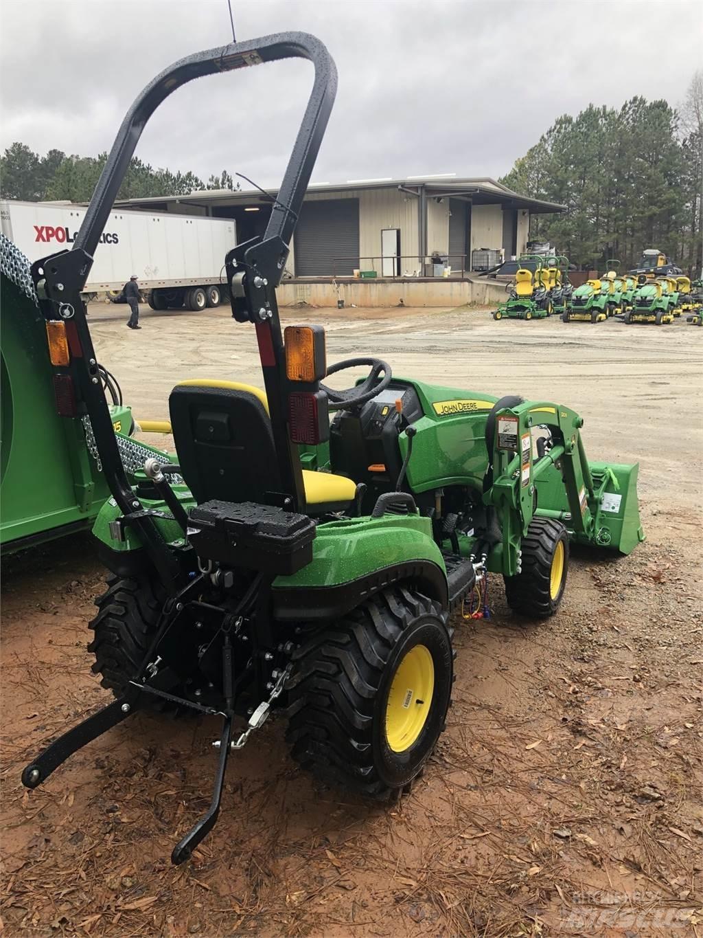 John Deere 1023E Трактори