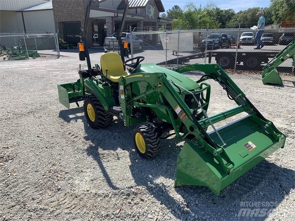 John Deere 1023E Трактори