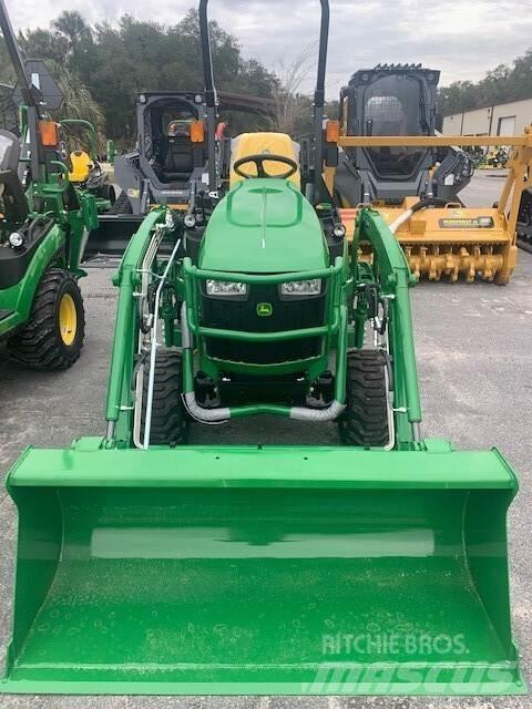 John Deere 1025R Трактори