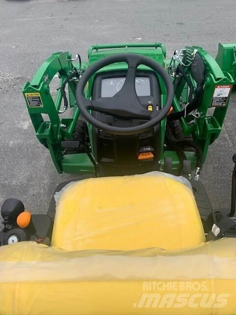 John Deere 1025R Трактори