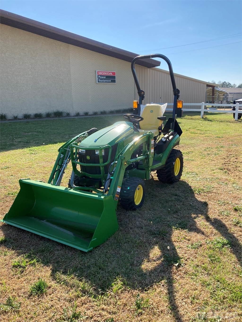 John Deere 1025R Трактори