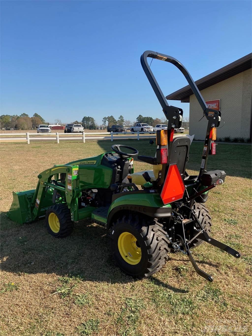 John Deere 1025R Трактори