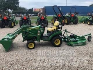 John Deere 1025R Трактори