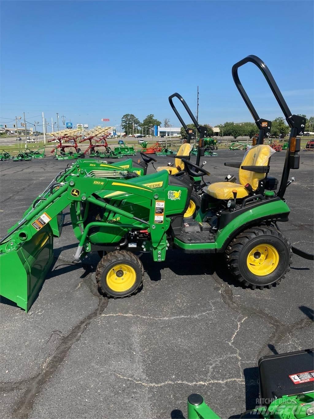John Deere 1025R Трактори